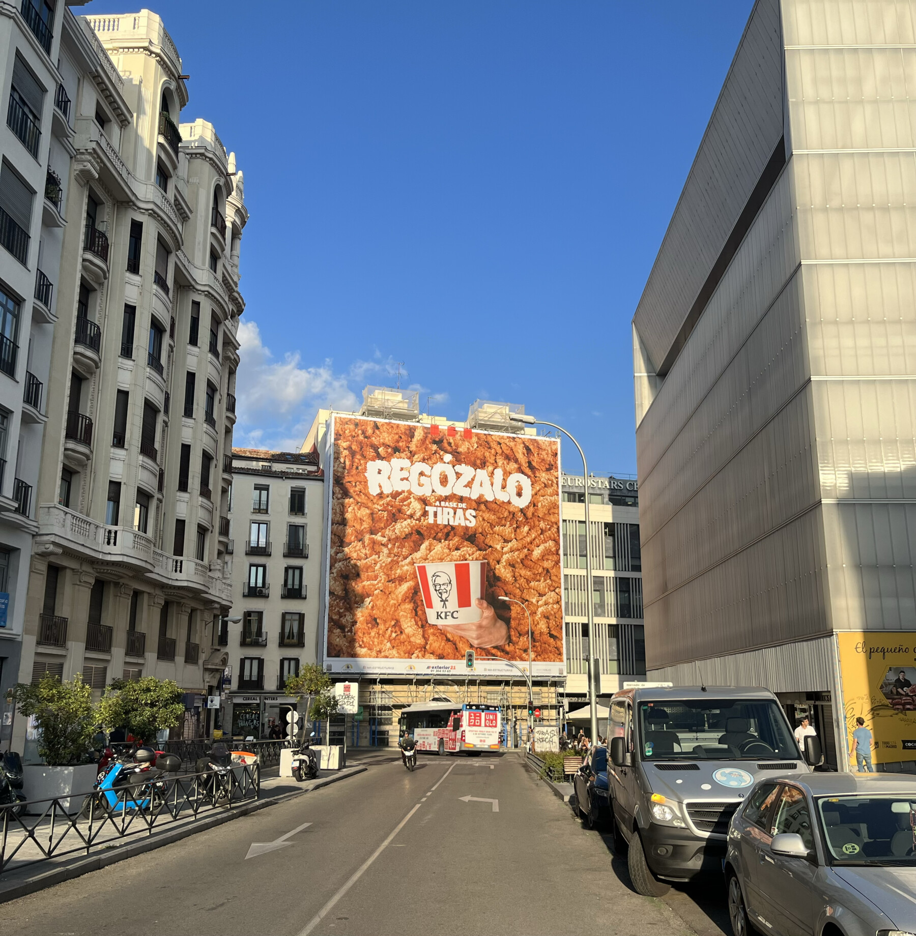 Regózalo — KFC OOH, Gran Vía